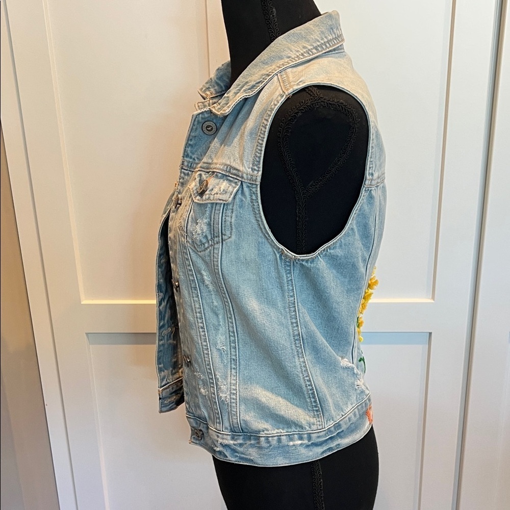 Hollister Hollister Embellished Light Blue Denim Vests Size S - Picture 6 of 9